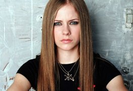 Avril Lavigne Pelada