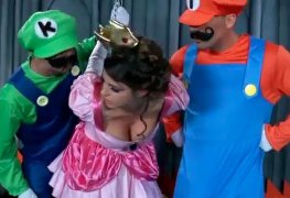 Mario e Luigi comem Princesa