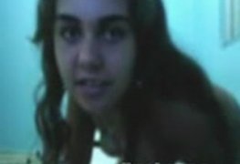 Morena faz um vídeo especial para o namorado