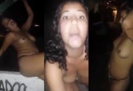Mulher carioca e totalmente drogada ficou pelada no meio da rua na favela.