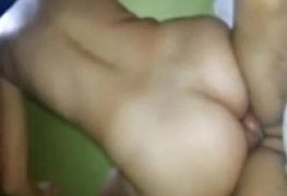 Video de sexo anal caseiro com estocadas fortes